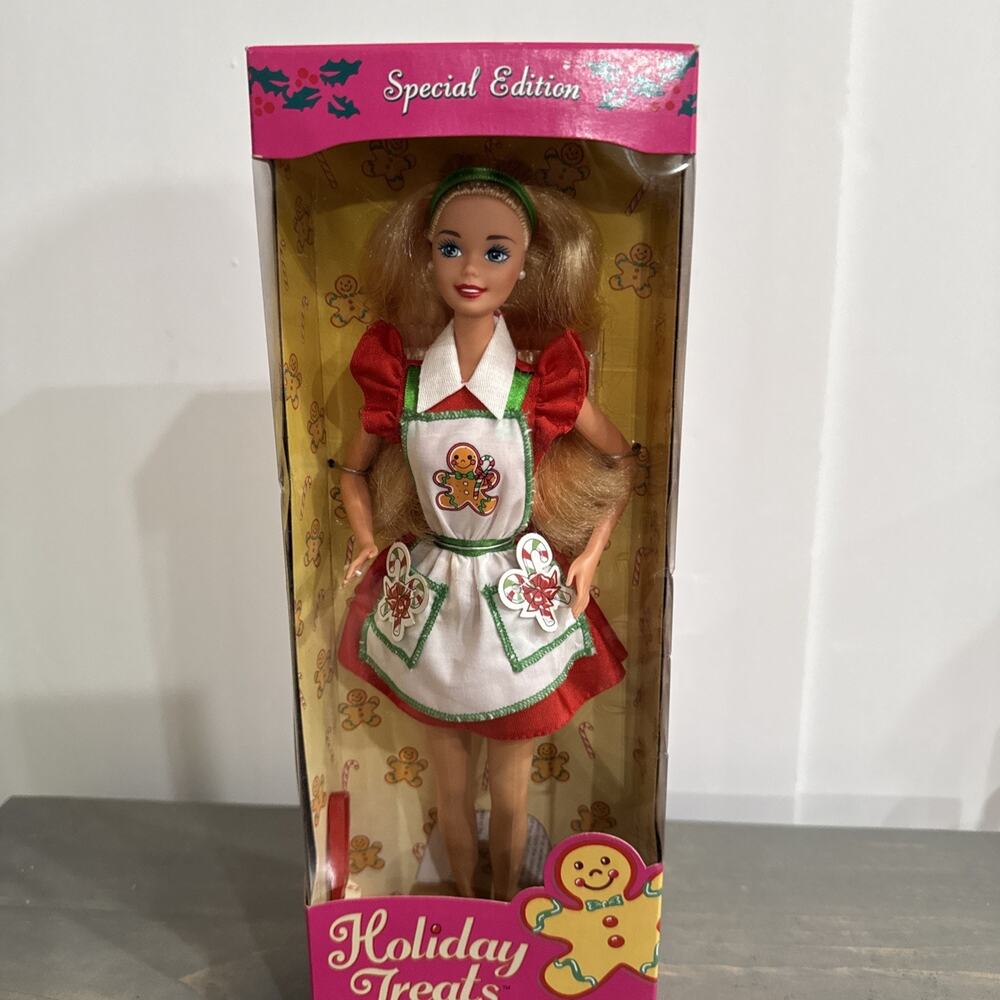 New 1997 Mattel Holiday Treats Special Edition Barbie Doll #17236 NIB NRFB